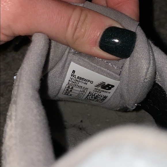 New Balance 696 - Picture 5 of 5